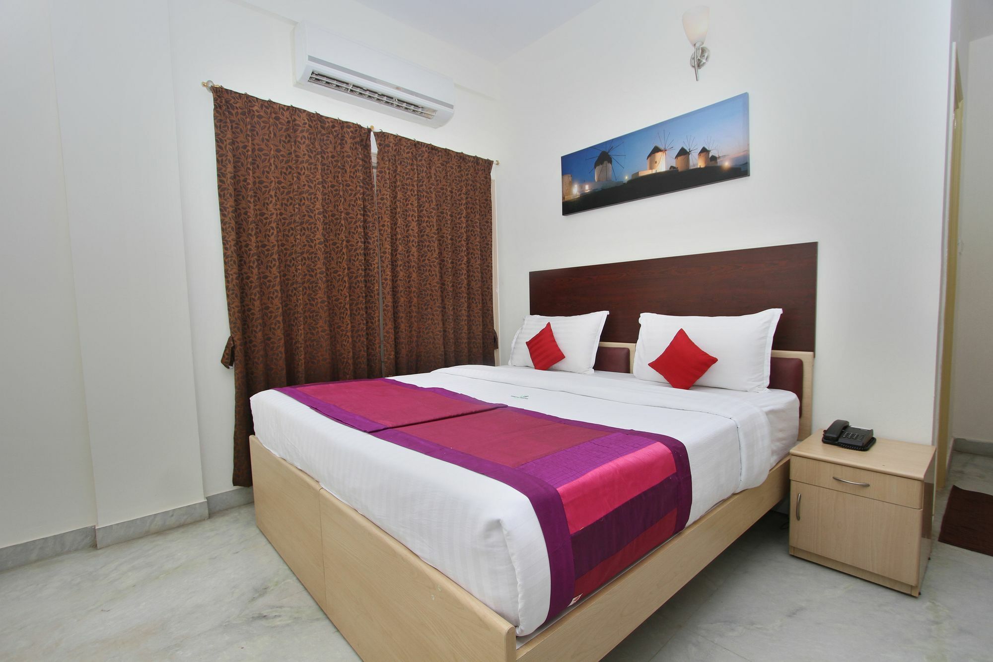 Capital O 5379 The Roy Grand Inns Bangalore Exterior photo